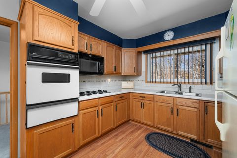 Tiny photo for 3709 9th Avenue, Moline, IL 61265 (MLS # 12566210)