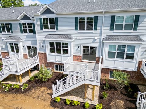 Tiny photo for 131 Harding Court, Glen Ellyn, IL 60137 (MLS # 12539403)