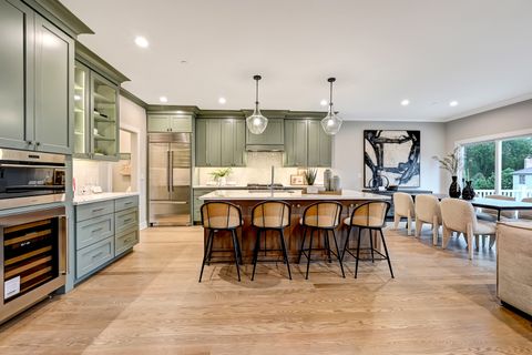 Tiny photo for 131 Harding Court, Glen Ellyn, IL 60137 (MLS # 12539403)