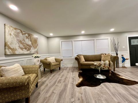 Tiny photo for 15737 Dante Drive, South Holland, IL 60473 (MLS # 12499343)