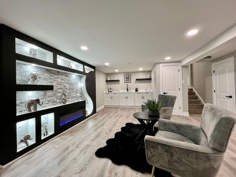 Tiny photo for 15737 Dante Drive, South Holland, IL 60473 (MLS # 12499343)