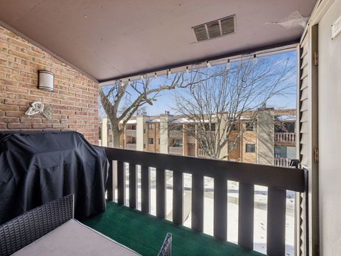 Tiny photo for 320 Sheridan Drive #2C, Willowbrook, IL 60527 (MLS # 12551200)