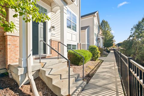 Tiny photo for 1519 E Arbor Lane, Arlington Heights, IL 60004 (MLS # 12492283)