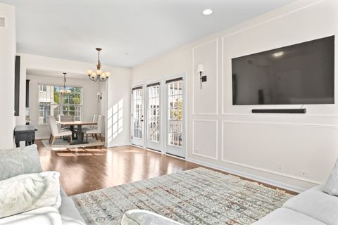Tiny photo for 1519 E Arbor Lane, Arlington Heights, IL 60004 (MLS # 12492283)