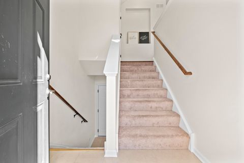 Tiny photo for 1519 E Arbor Lane, Arlington Heights, IL 60004 (MLS # 12492283)