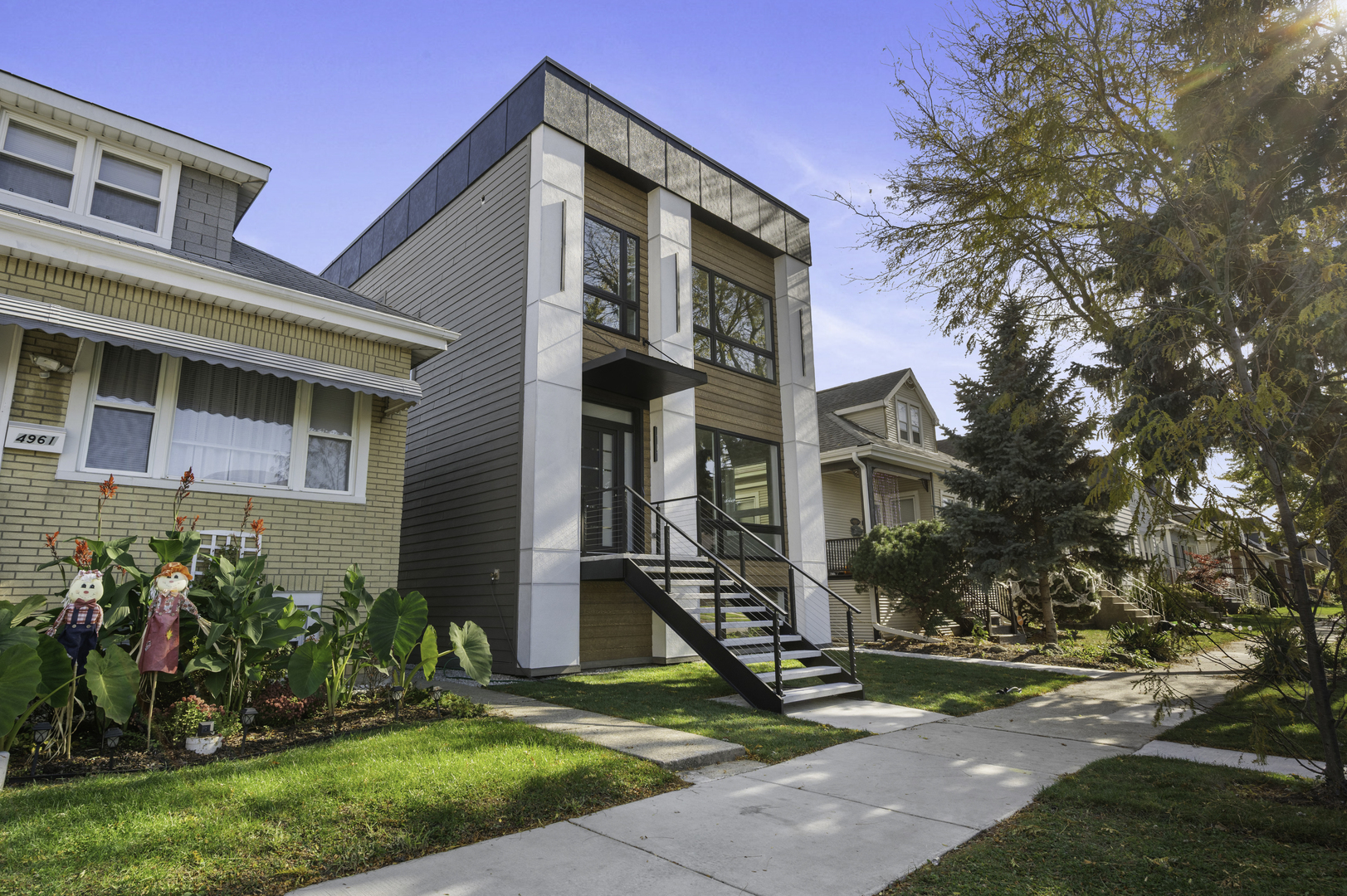 4959 N Merrimac Avenue