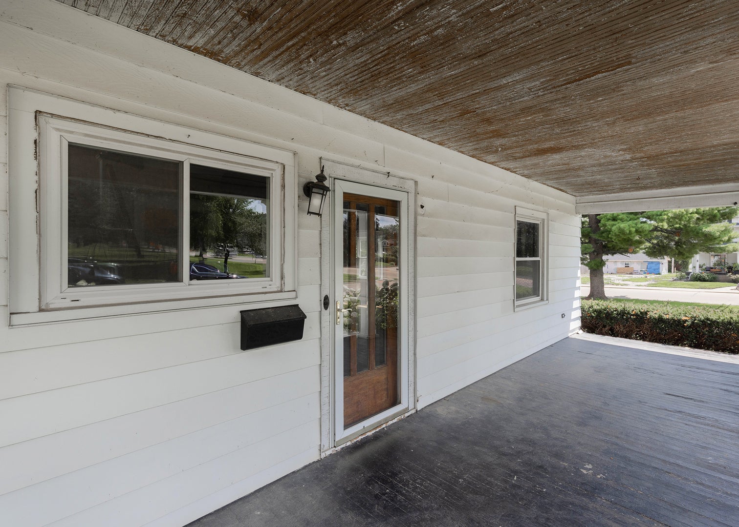 617 Douglas Court