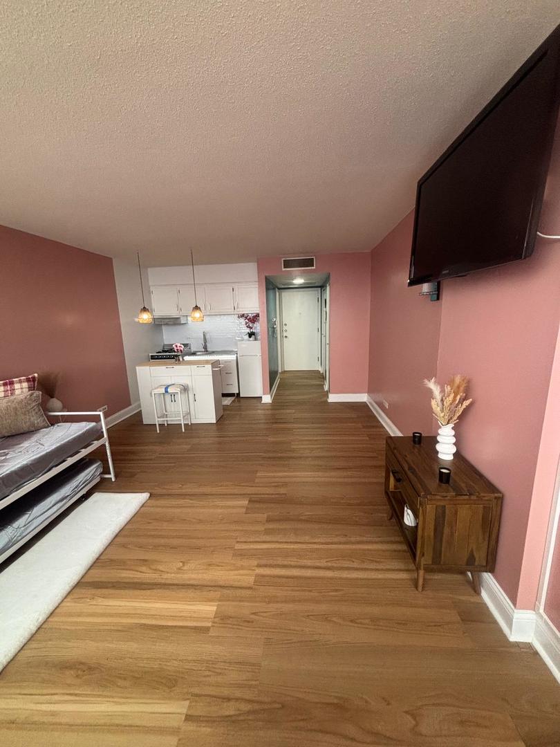 7234 W North Avenue 1005