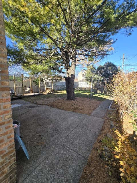 Tiny photo for 5750 W Leland Avenue, Chicago, IL 60630 (MLS # 12525259)