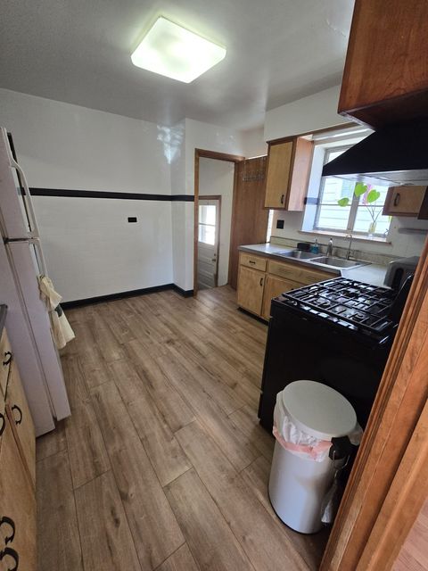 Tiny photo for 5750 W Leland Avenue, Chicago, IL 60630 (MLS # 12525259)