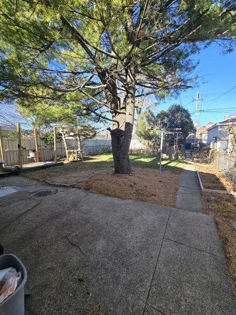 Tiny photo for 5750 W Leland Avenue, Chicago, IL 60630 (MLS # 12525259)