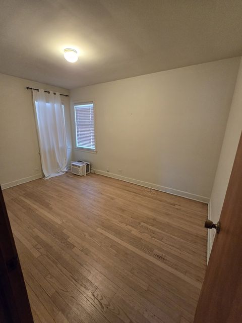 Tiny photo for 5750 W Leland Avenue, Chicago, IL 60630 (MLS # 12525259)