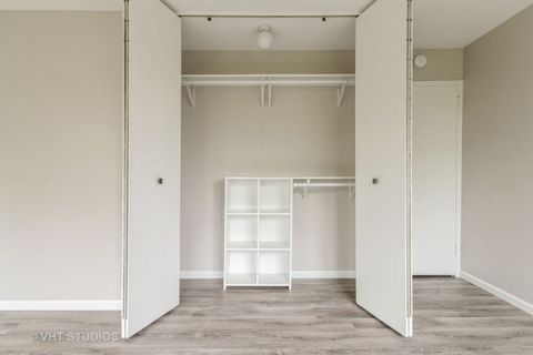 Tiny photo for 4850 S Lake Park Avenue #512, Chicago, IL 60615 (MLS # 12329212)