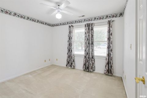 Tiny photo for 1306 N MAGNOLIA Drive, Marion, IL 62959 (MLS # EB459491)