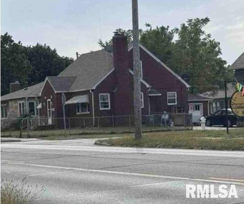 Tiny photo for 1126 PARK Avenue, Muscatine, IA 52761 (MLS # QC4269157)