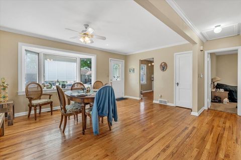 Tiny photo for 2838 Bellevue Avenue, Bettendorf, IA 52722 (MLS # 12624652)