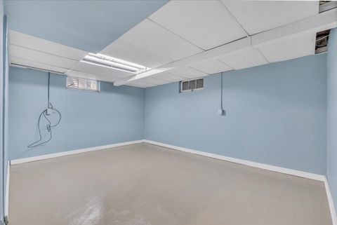 Tiny photo for 2838 Bellevue Avenue, Bettendorf, IA 52722 (MLS # 12624652)