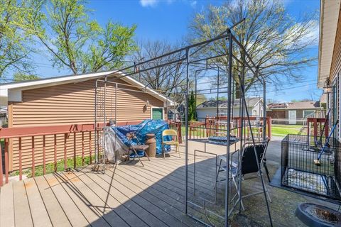 Tiny photo for 2838 Bellevue Avenue, Bettendorf, IA 52722 (MLS # 12624652)