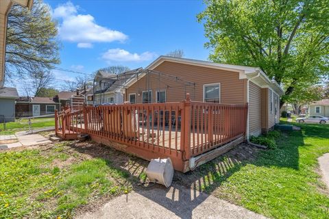 Tiny photo for 2838 Bellevue Avenue, Bettendorf, IA 52722 (MLS # 12624652)