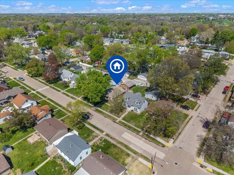 Tiny photo for 2838 Bellevue Avenue, Bettendorf, IA 52722 (MLS # 12624652)