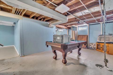 Tiny photo for 2838 Bellevue Avenue, Bettendorf, IA 52722 (MLS # 12624652)