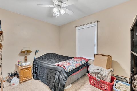 Tiny photo for 2838 Bellevue Avenue, Bettendorf, IA 52722 (MLS # 12624652)