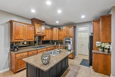 Tiny photo for 343 Arbor Glen Boulevard, Schaumburg, IL 60195 (MLS # 12727741)