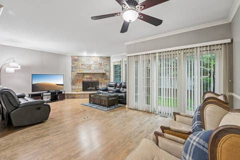 Tiny photo for 343 Arbor Glen Boulevard, Schaumburg, IL 60195 (MLS # 12727741)