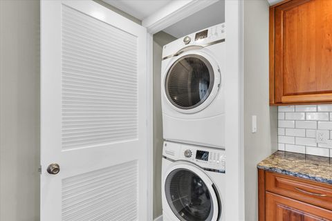 Tiny photo for 202 W Iowa Street, Urbana, IL 61801 (MLS # 12589315)