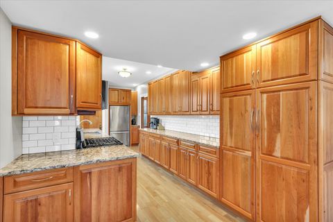 Tiny photo for 202 W Iowa Street, Urbana, IL 61801 (MLS # 12589315)