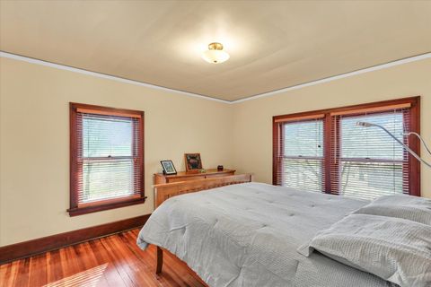 Tiny photo for 202 W Iowa Street, Urbana, IL 61801 (MLS # 12589315)