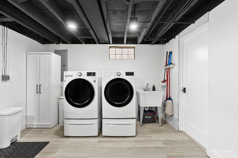 Tiny photo for 8820 N Elmore Street, Niles, IL 60714 (MLS # 12573918)