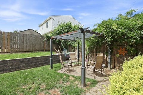 Tiny photo for 4367 Winston Place, Bettendorf, IA 52722 (MLS # 12677715)