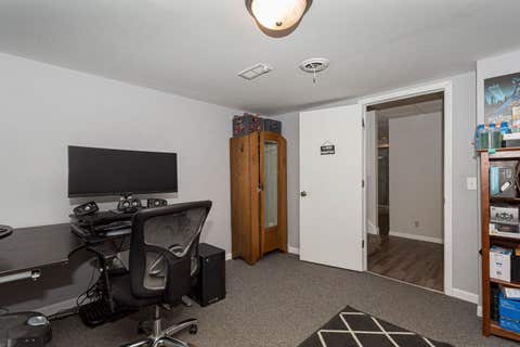 Tiny photo for 4367 Winston Place, Bettendorf, IA 52722 (MLS # 12677715)