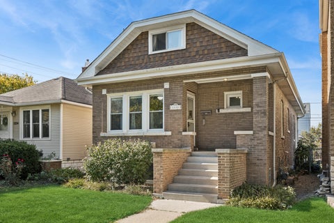 Tiny photo for 3330 Oak Avenue, Brookfield, IL 60513 (MLS # 12760123)