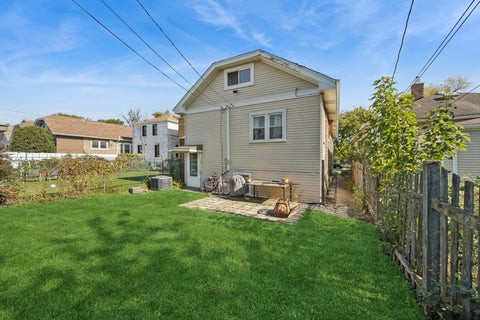 Tiny photo for 3330 Oak Avenue, Brookfield, IL 60513 (MLS # 12760123)