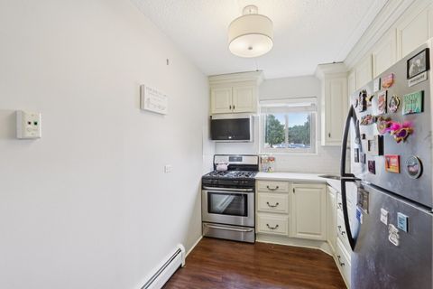 Tiny photo for 586 Fairway View Drive #1A, Wheeling, IL 60090 (MLS # 12597578)