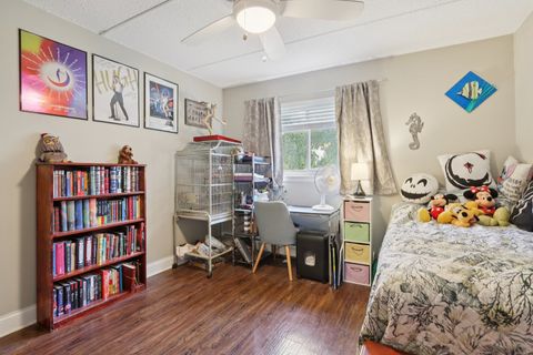 Tiny photo for 586 Fairway View Drive #1A, Wheeling, IL 60090 (MLS # 12597578)