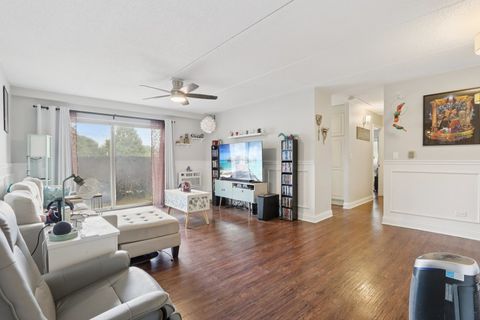 Tiny photo for 586 Fairway View Drive #1A, Wheeling, IL 60090 (MLS # 12597578)