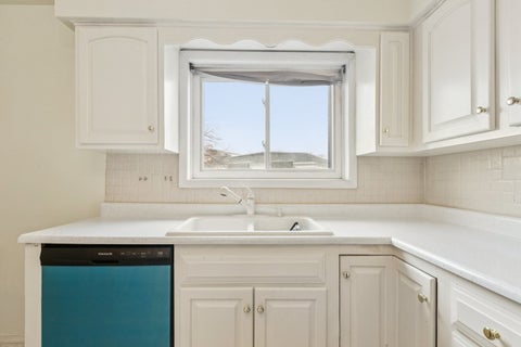 Tiny photo for 702 Cobblestone Circle #D, Glenview, IL 60025 (MLS # 12710786)
