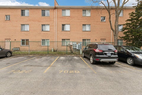 Tiny photo for 702 Cobblestone Circle #D, Glenview, IL 60025 (MLS # 12710786)