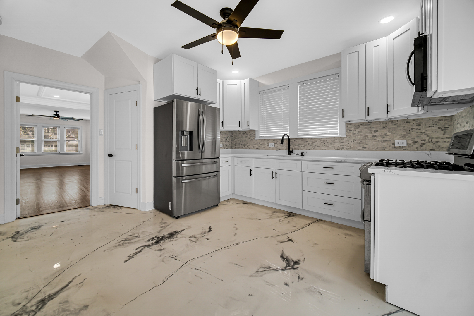 3010 N Nottingham Avenue