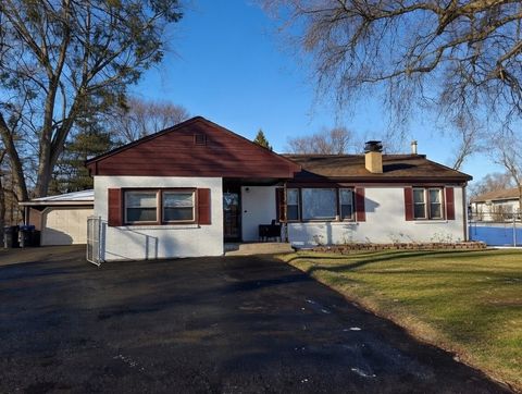 Photo of 4415 Mayfair Drive, McHenry, IL 60051 (MLS # 12585504)