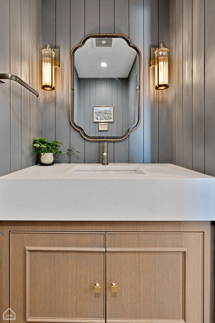 Chicago, Illinois 60614, United States, 4 Bedrooms Bedrooms, ,4 BathroomsBathrooms,Residential,Active,95388