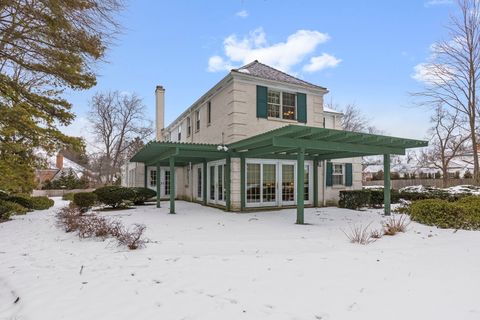 Tiny photo for 970 E Deerpath Road, Lake Forest, IL 60045 (MLS # 12566615)