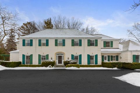 970 E Deerpath Road Lake Forest IL 60045