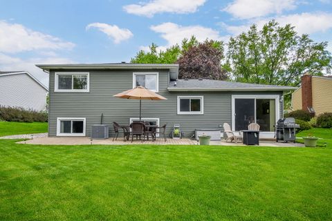 Tiny photo for Wheaton, IL 60189 (MLS # 12631574)