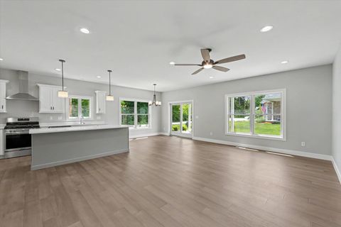 Tiny photo for 510 S 6th Street, Fairbury, IL 61739 (MLS # 12648993)
