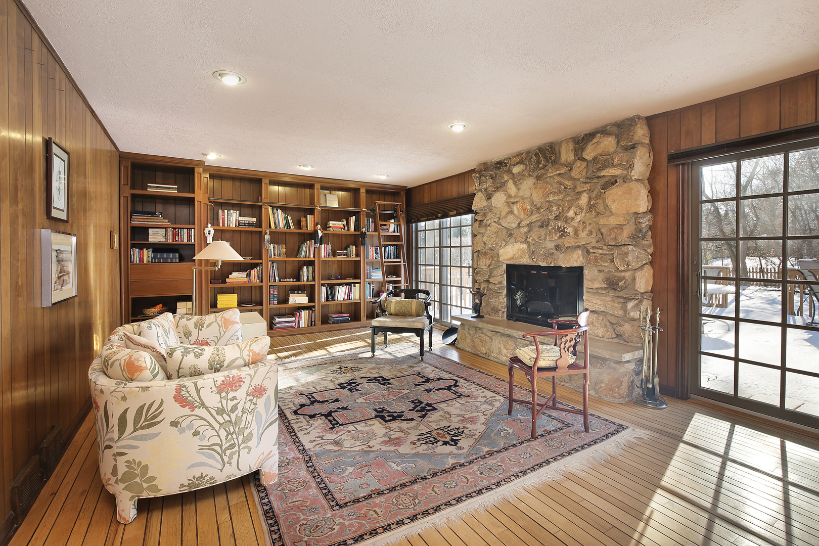 895 Mountain Drive