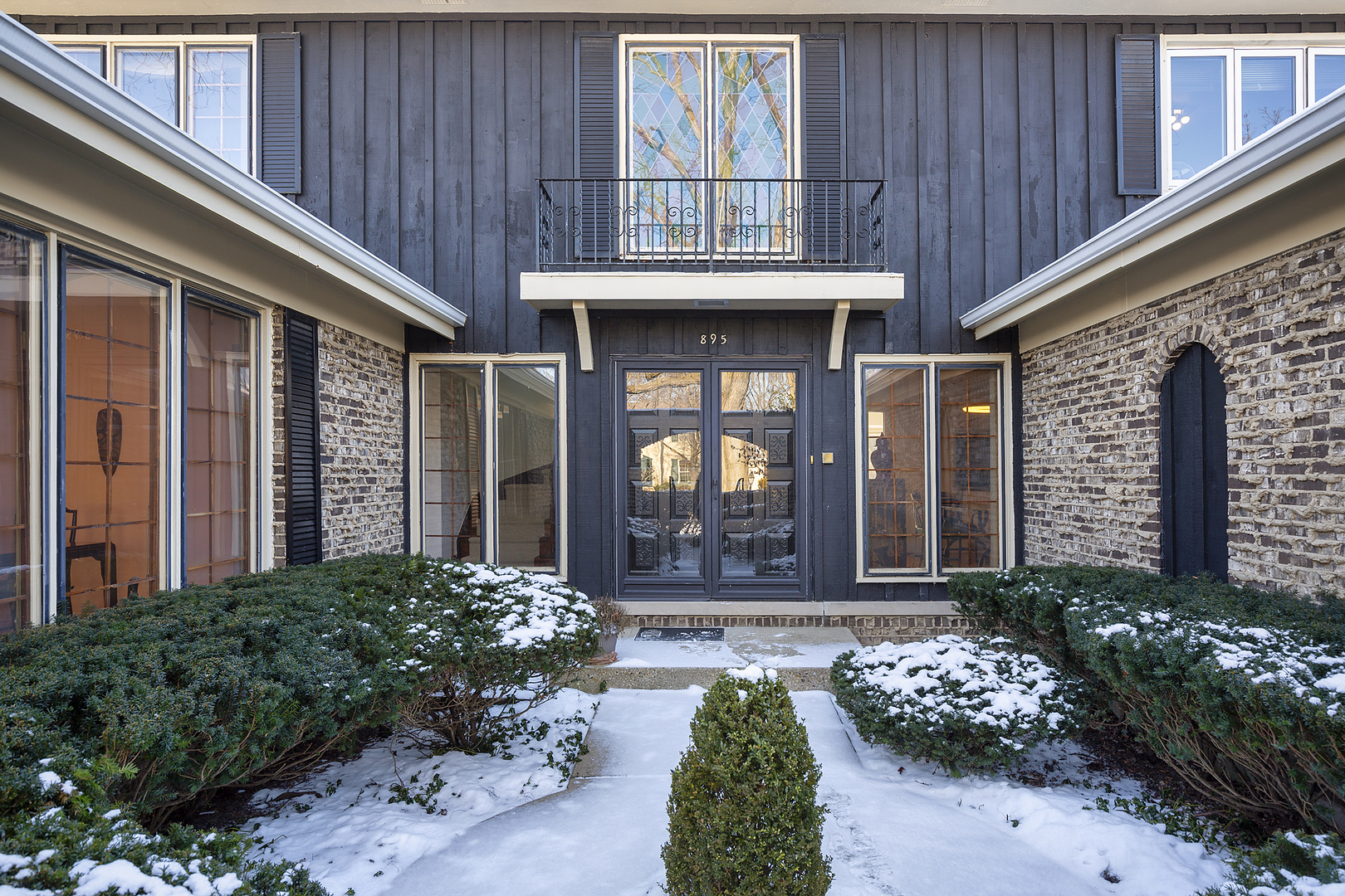 895 Mountain Drive